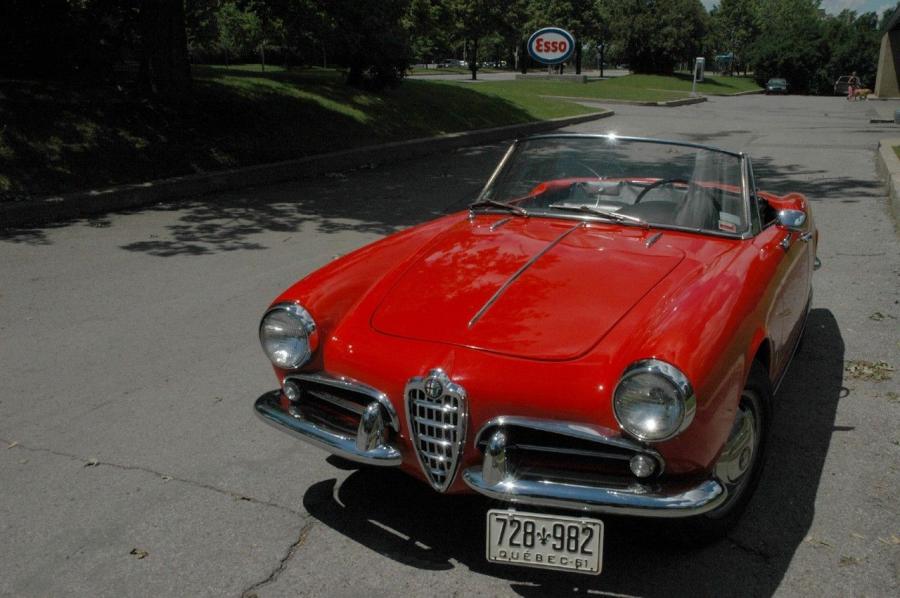  Alfa Romeo Giulietta Spider 1961 года  (фото 22 из 36)